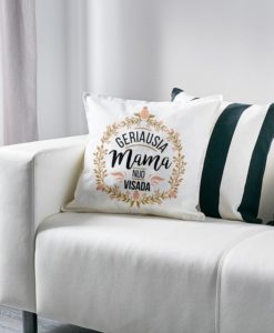 Dekoratyvinė pagalvėlė „Geriausia mama“ 50 cm, balta su spauda Dekoratyvinė pagalvėlė „Geriausia mama“ 50 cm, balta su spauda