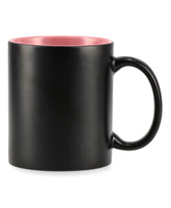 Juodas puodelis rožiniu vidumi