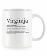 Baltas universalus puodelis su vardo improvizacija Virginija